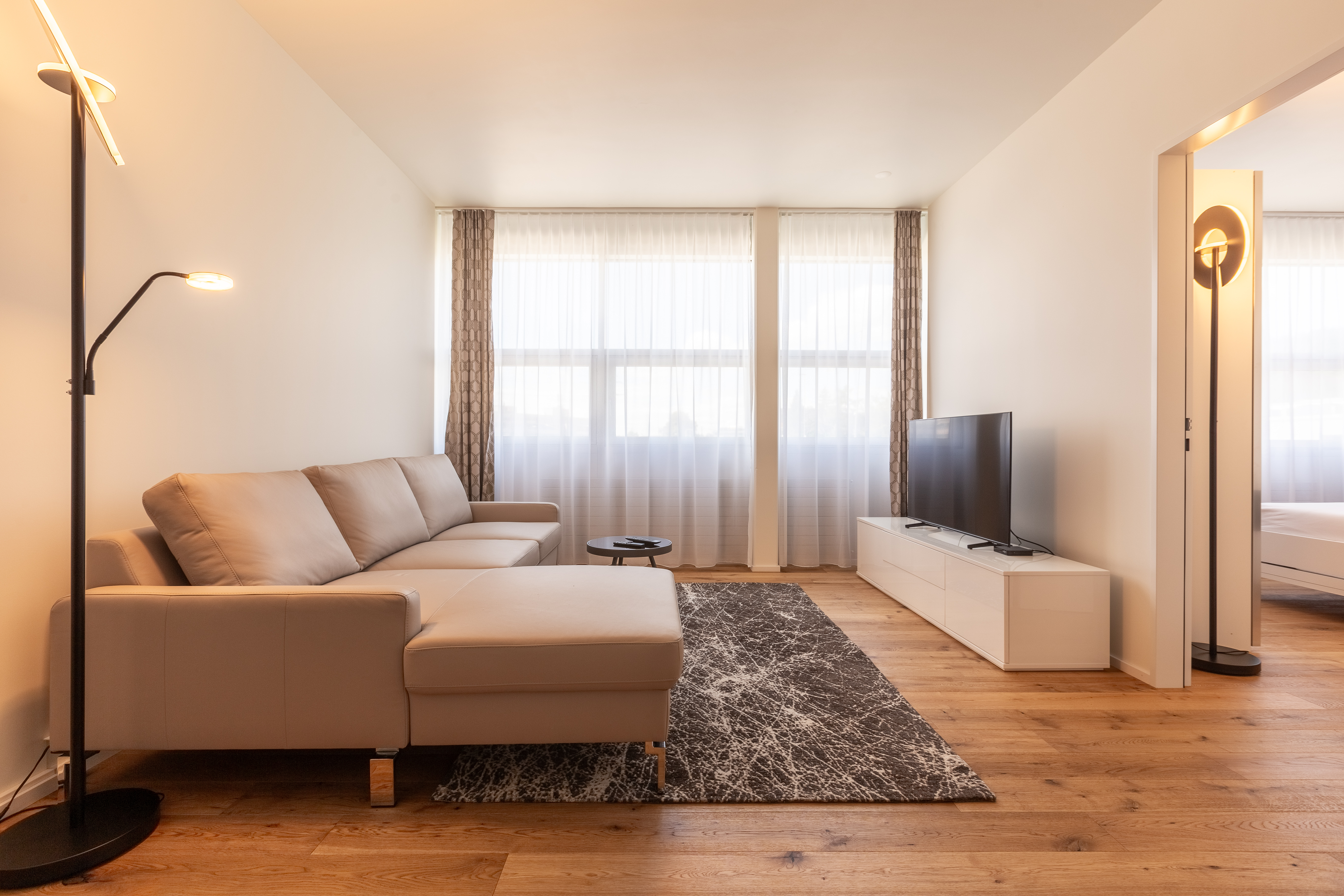 20230825 Guemligen 217GM Wohnzimmer-1