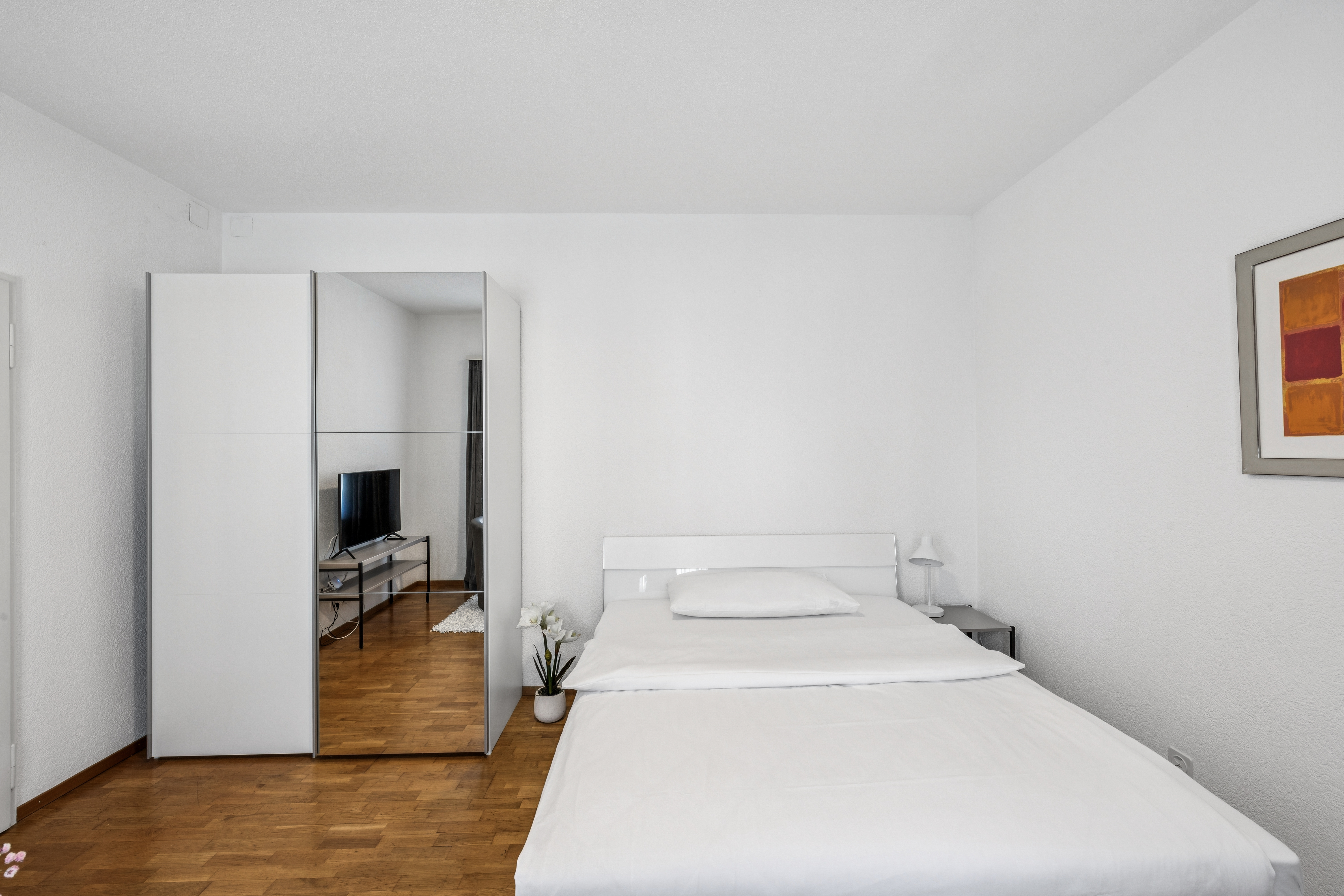 Glandon-apartments-verresius-biel-105jv-schlafzimmer-2