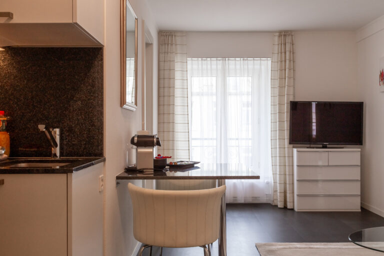 20231010 54R 02 Wohnzimmer Optional