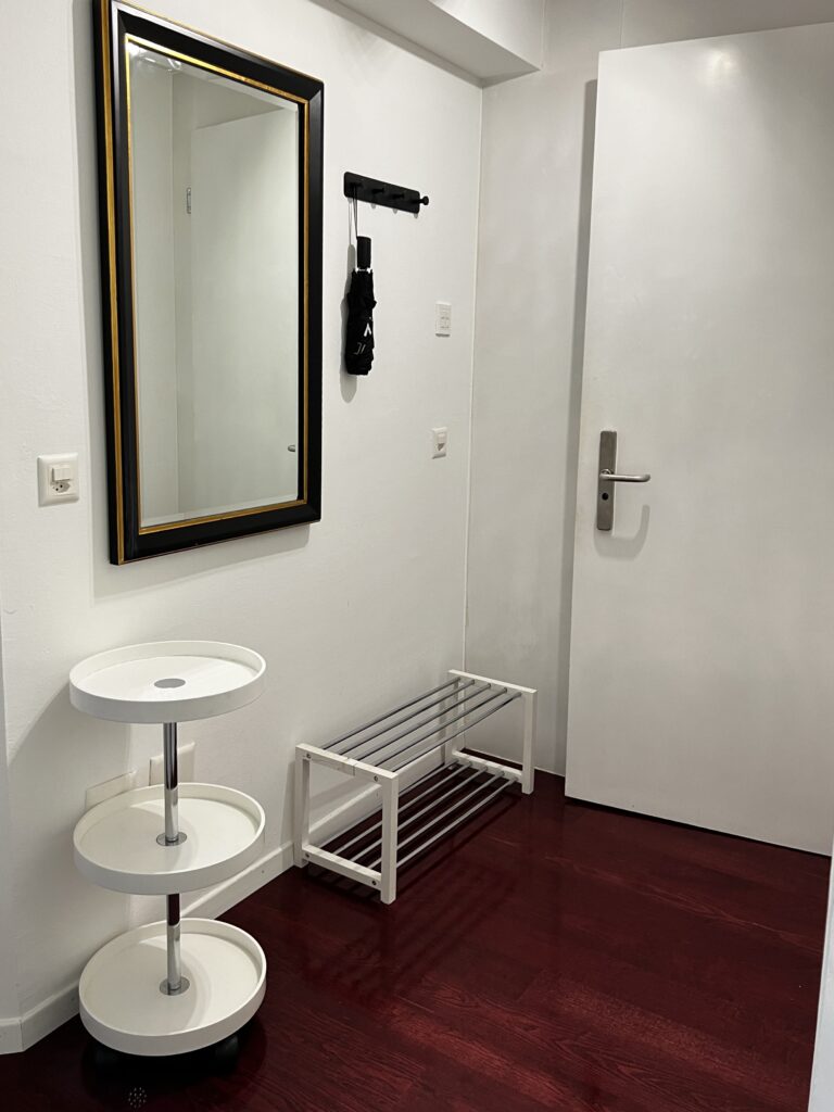 202310 57R 02 Wohnzimmer