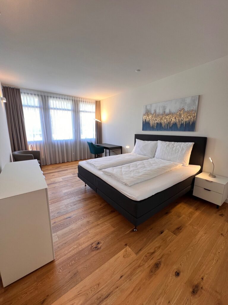 20240229 Guemligen 109GM Schlafzimmer 1