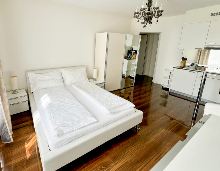20240607 Union Residence 27R Bett 2