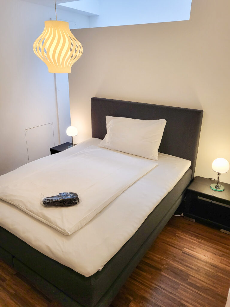 20240710 Wabern 17W Schlafzimmer 1