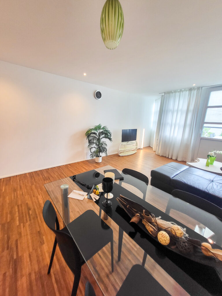 20240710 Wabern 17W Wohnzimmer 2
