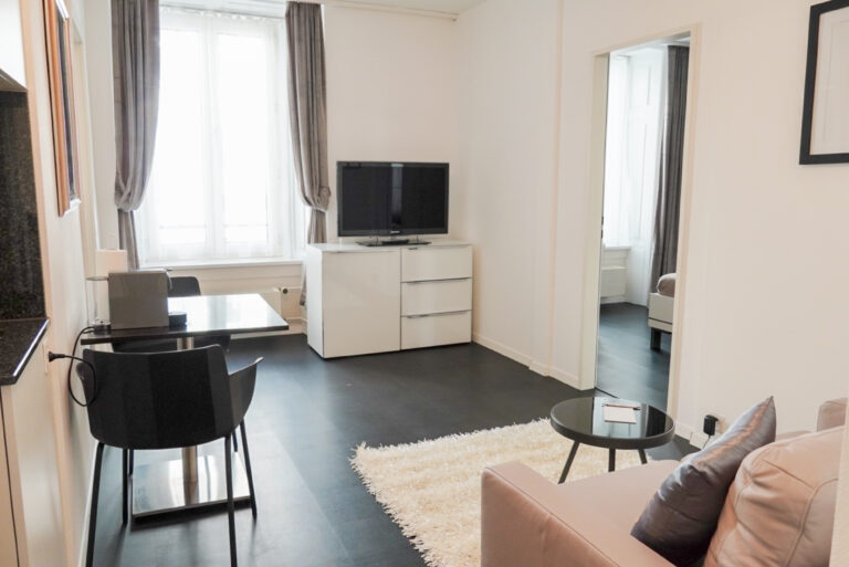 20250407 Union Residence 14R Wohnzimmer 3