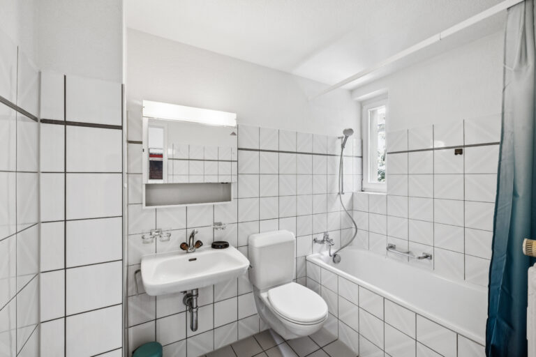 Glandon-apartments-verresius-biel-301jv-badezimmer