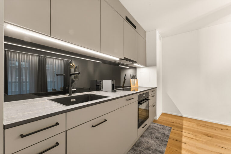 Serviced-apartment-luzern-loewengraben-kueche-37l-01