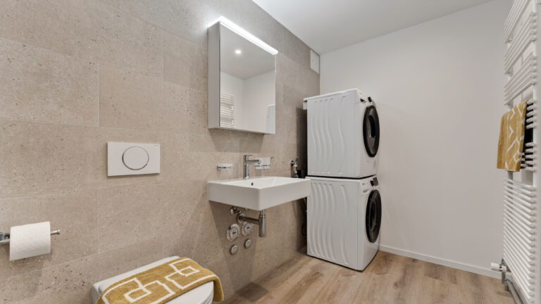 Serviced-apartment-biel-esplanade-bathroom-42EP-02