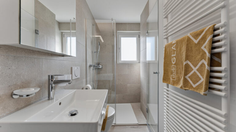 Serviced-apartment-biel-esplanade-bathroom-43EP-02