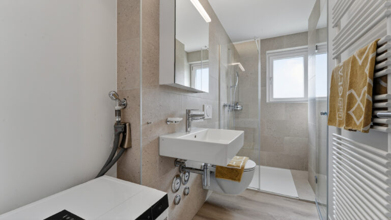 Serviced-apartment-biel-esplanade-bathroom-43EP-04