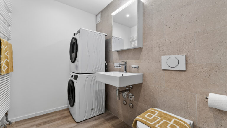 Serviced-apartment-biel-esplanade-bathroom-44EP-02