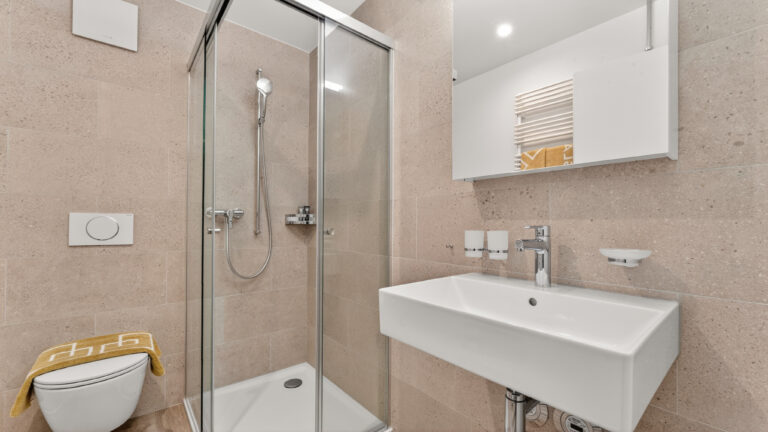 Serviced-apartment-biel-esplanade-bathroom-45EP