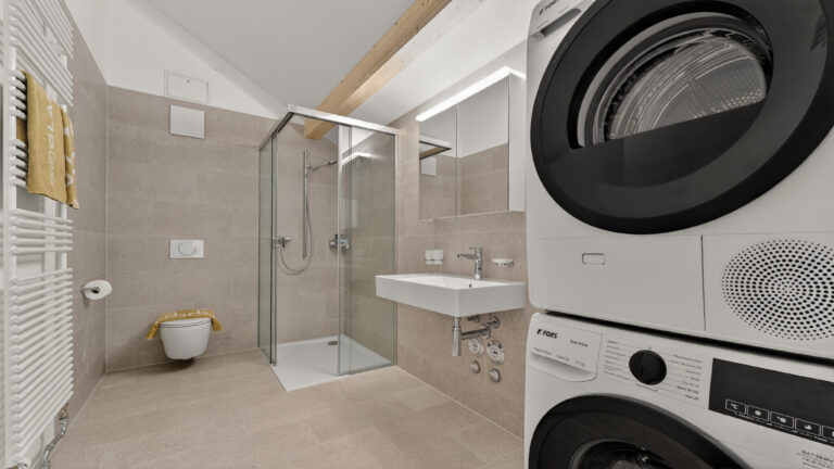 Serviced-apartment-biel-esplanade-bathroom-51EP-02