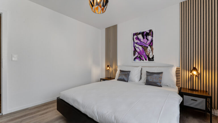 Serviced-apartment-biel-esplanade-bedroom-41EP-02