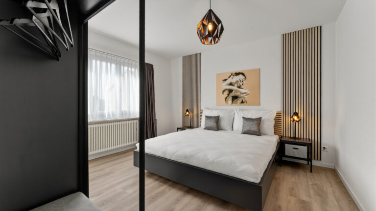 Serviced-apartment-biel-esplanade-bedroom-42EP-02