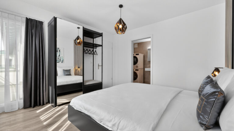 Serviced-apartment-biel-esplanade-bedroom-44EP-04