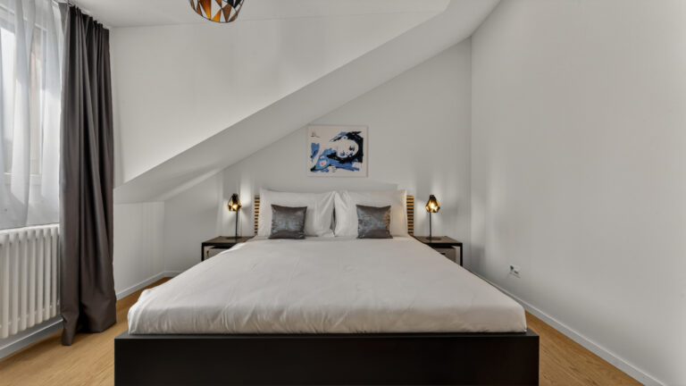 Serviced-apartment-biel-esplanade-bedroom-51EP-02