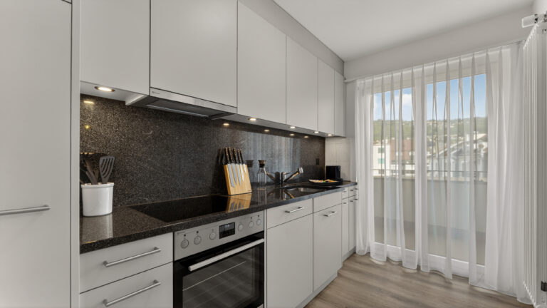 Serviced-apartment-biel-esplanade-kitchen-45EP-01