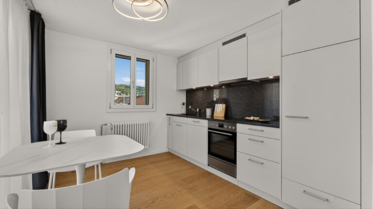 Serviced-apartment-biel-esplanade-kitchen-51EP-01