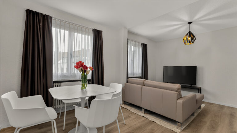 Serviced-apartment-biel-esplanade-living-room-45EP-01