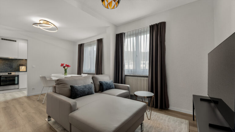Serviced-apartment-biel-esplanade-living-room-45EP-03