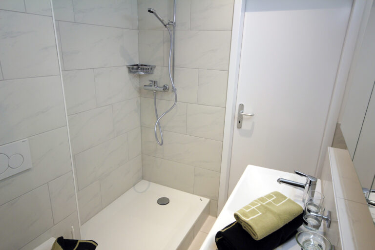 Serviced-apartment-bern-wabern-bathroom-18W-02